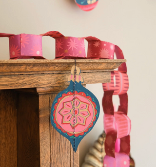 Pink & Red Paper Chain Kit